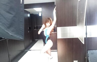 Huge-Chested Hitomi Tanaka!!
