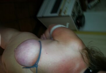 Sie liebt es.She likes it