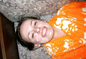 Inexperienced Stunner showcases her Gash
