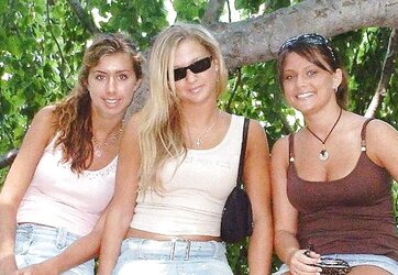 FABULOUS UPSKIRTS II
