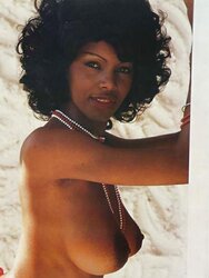 Retro Dark-Hued Porn Goddess Camella Donner