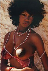 Retro Dark-Hued Porn Goddess Camella Donner