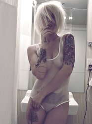 Remarkable chicks with Tats