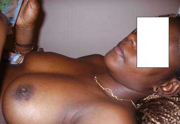 Ebony adultere La Comtesse Simplement