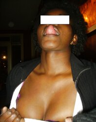 Ebony adultere La Comtesse Simplement