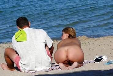 Super-Sexy fledgling beach chick