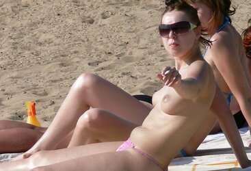 Super-Sexy fledgling beach chick