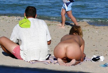 Super-Sexy fledgling beach chick