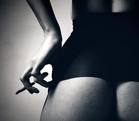 Smoking Erotic Bombshells - Session