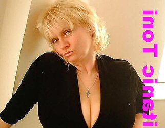 Webtastic Off The Hook: Tintanic Toni Kessering