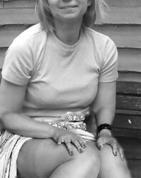Dark-Hued and white Izzy