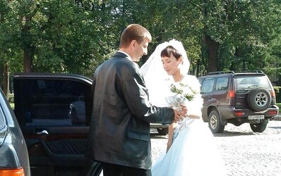 Just married, just smashed