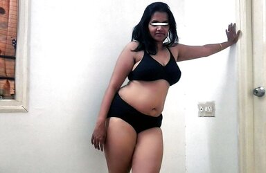 Indian inexperienced Mature let you take some photos for 20$