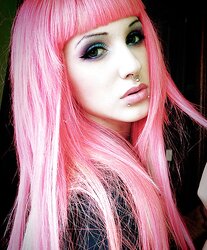 Pinkish haired femmes