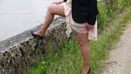 Stunning bum outdoors