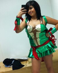 PLUMPER DESI DOLL SHOWCASES HER FIGURE PT