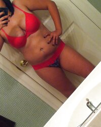 PLUMPER DESI DOLL SHOWCASES HER FIGURE PT