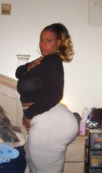 Hefty Arse Mom