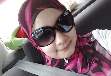 Lil' Hijab Hottie