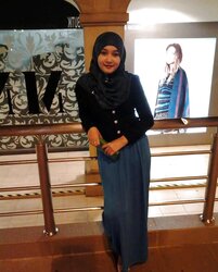 Lil' Hijab Hottie