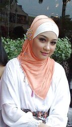 Lil' Hijab Hottie