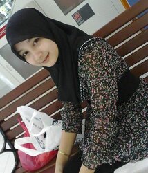 Lil' Hijab Hottie