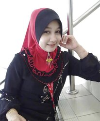 Lil' Hijab Hottie