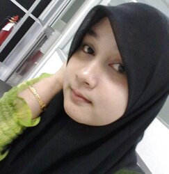 Lil' Hijab Hottie