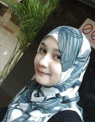 Lil' Hijab Hottie
