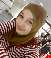 Lil' Hijab Hottie