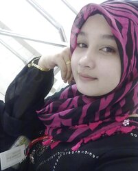 Lil' Hijab Hottie