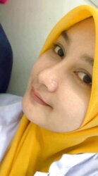 Lil' Hijab Hottie