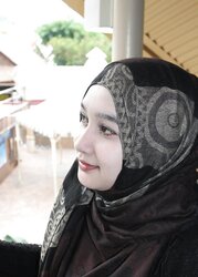 Lil' Hijab Hottie