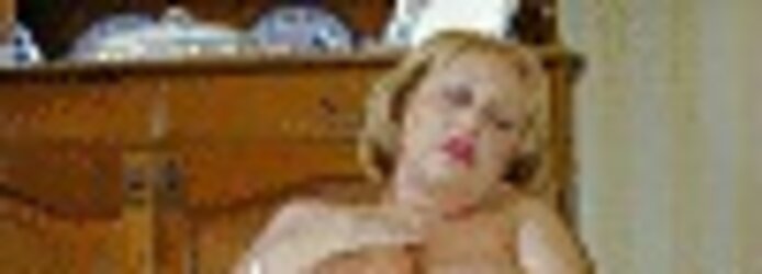 Mature Mingle unshaved cunny