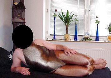 Bikini badeanzug und leggins
