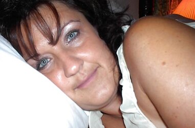 Mature UK bi-atch