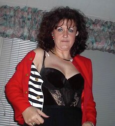 Mature UK bi-atch