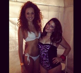 Random Cool and super-fucking-hot ladies