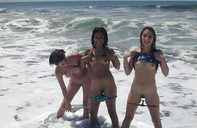 TheSandfly Beach Poseurs