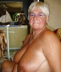 Grannys als Wichsvorlage.....