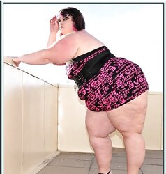 PLUMPER queen