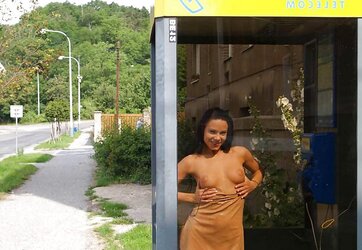 Fledgling Brown-Haired Bare On Street,By Blondelover.
