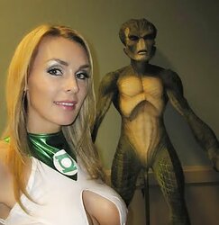 Damsels Of Comic Con
