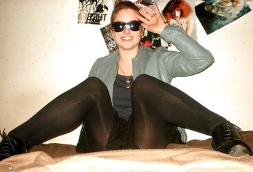 Ebony and brown pantyhouse