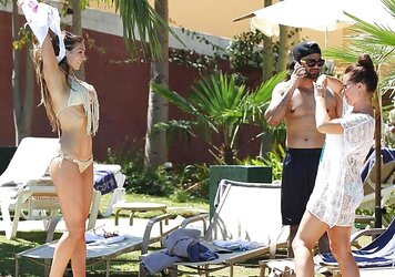 Big-Chested model Luisa Zissman in the pool