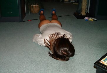 Inexperienced poses indoor