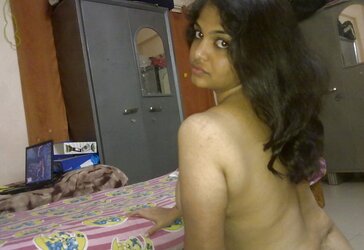 Bangladesi Wifey Nasrin-individual Homemade HD picture by spouse