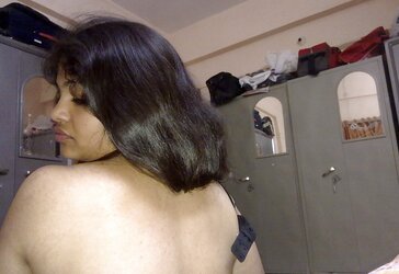 Bangladesi Wifey Nasrin-individual Homemade HD picture by spouse