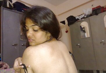 Bangladesi Wifey Nasrin-individual Homemade HD picture by spouse