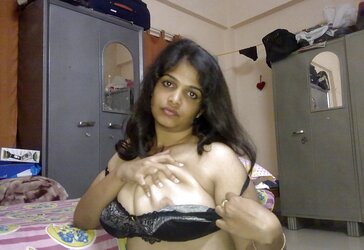 Bangladesi Wifey Nasrin-individual Homemade HD picture by spouse